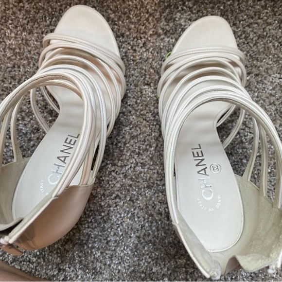 Chanel 38.5 White Cage Leather Silver Woven Chains Heels  Pumps NEW, $1,675 Msrp - Picture 9 of 12